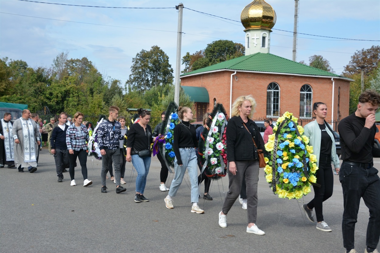 Прощання із загиблим бійцем Валентином Голубом
