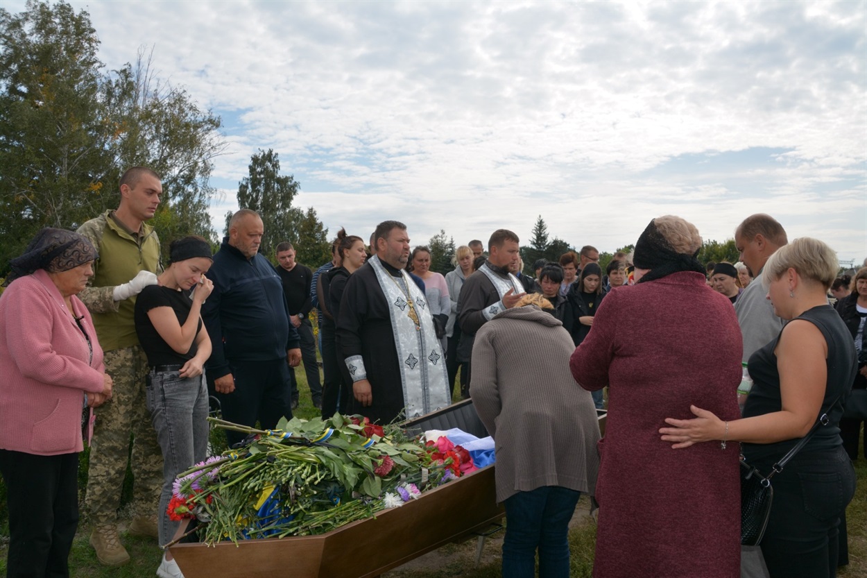 Прощання із загиблим бійцем Валентином Голубом
