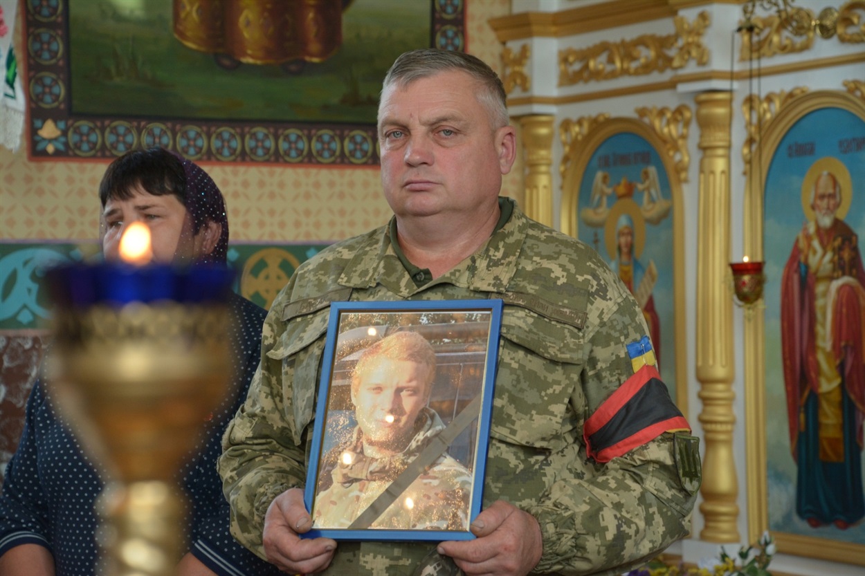 Прощання із загиблим бійцем Валентином Голубом