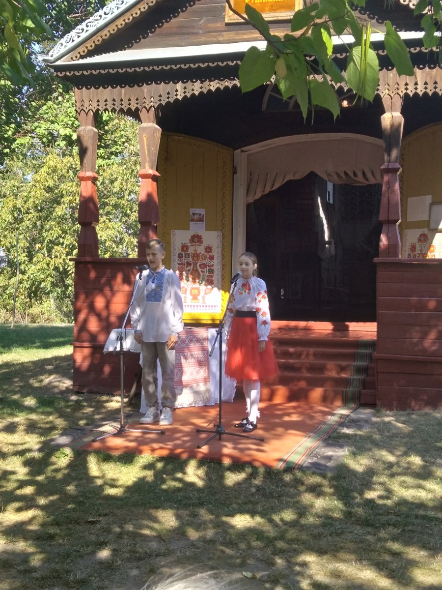 Солісти «Сузір’я» Артем Логвинюк та Леонтія Захарчук