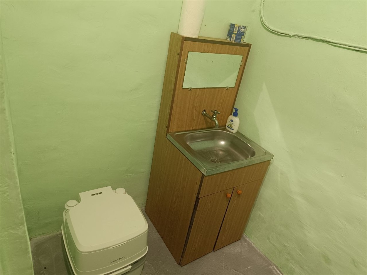 В укритті зробили окремий санвузол 