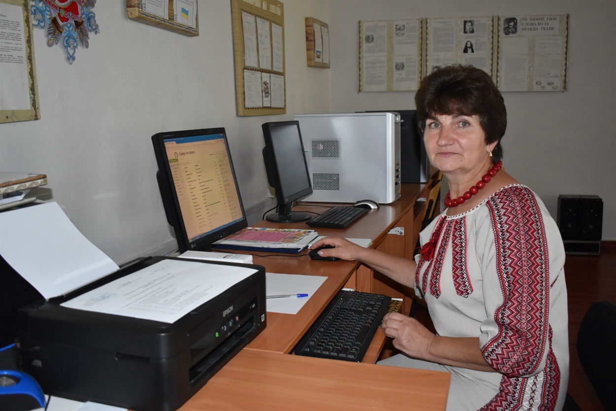 У Вовчківській гімназії є комп'ютерний клас, а всі вчителі мають персональні ноутбуки 