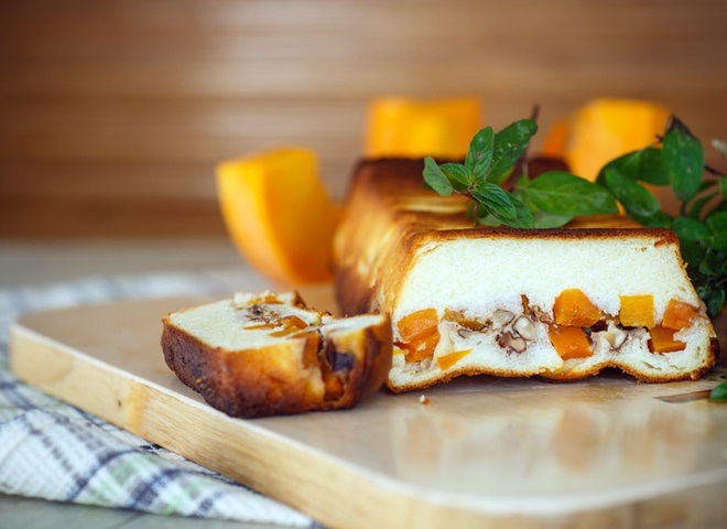 Запіканка з гарбуза із яблуками, горіхами і медом