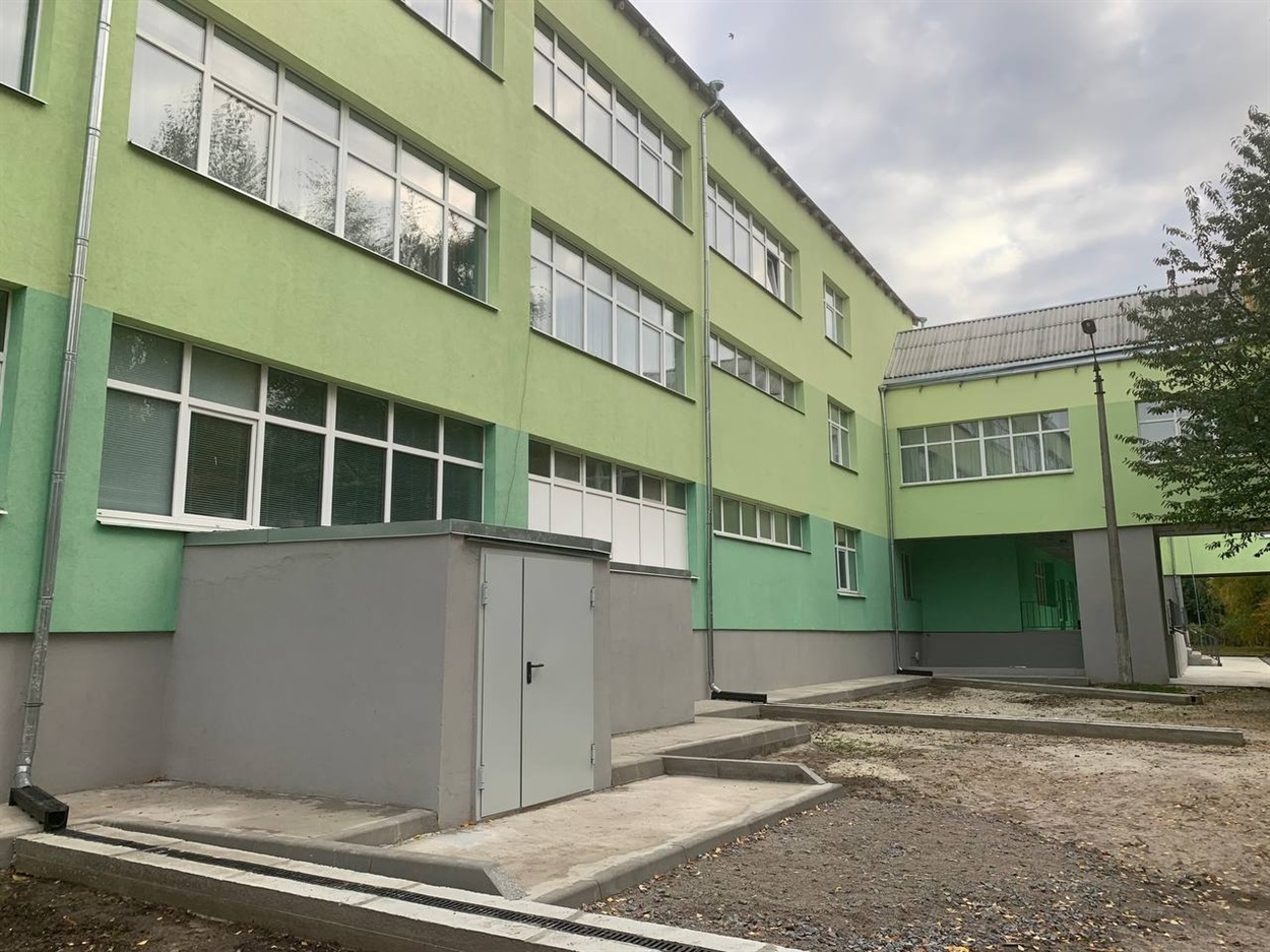 Лотки для відведення води спочатку не були передбачені в проєкті