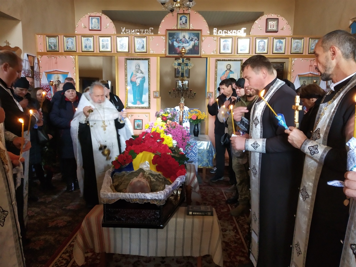 Чин похорону справили у храмі Святих Апостолів  Петра і Павла