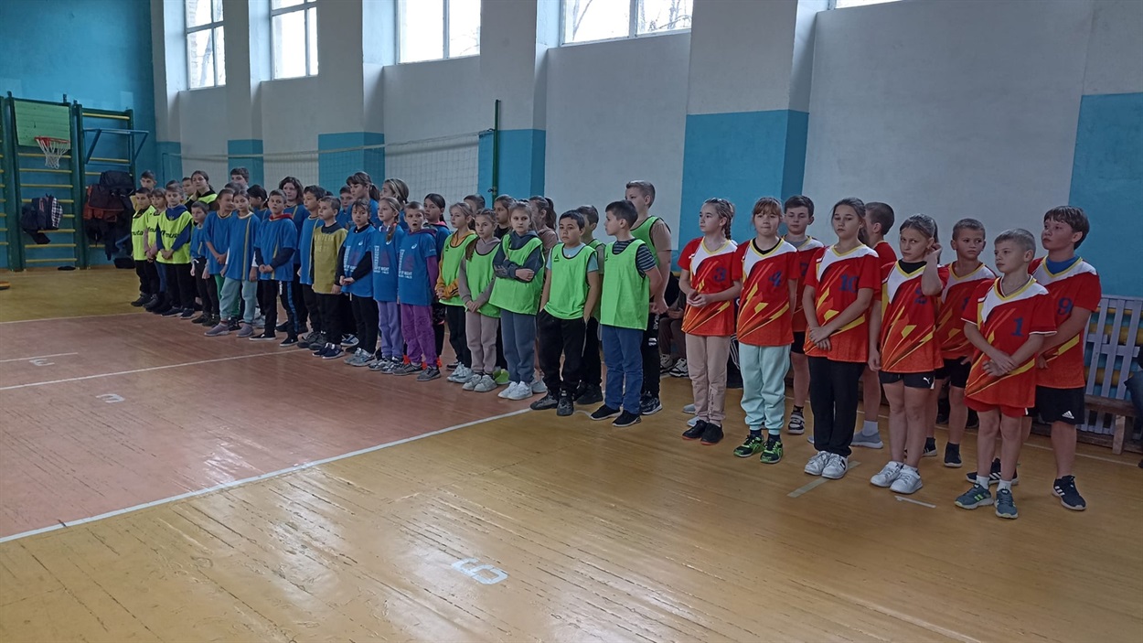 Команди-учасниці "Ліги сміливих". Змагання пройшли у Гайшинській гімназії.