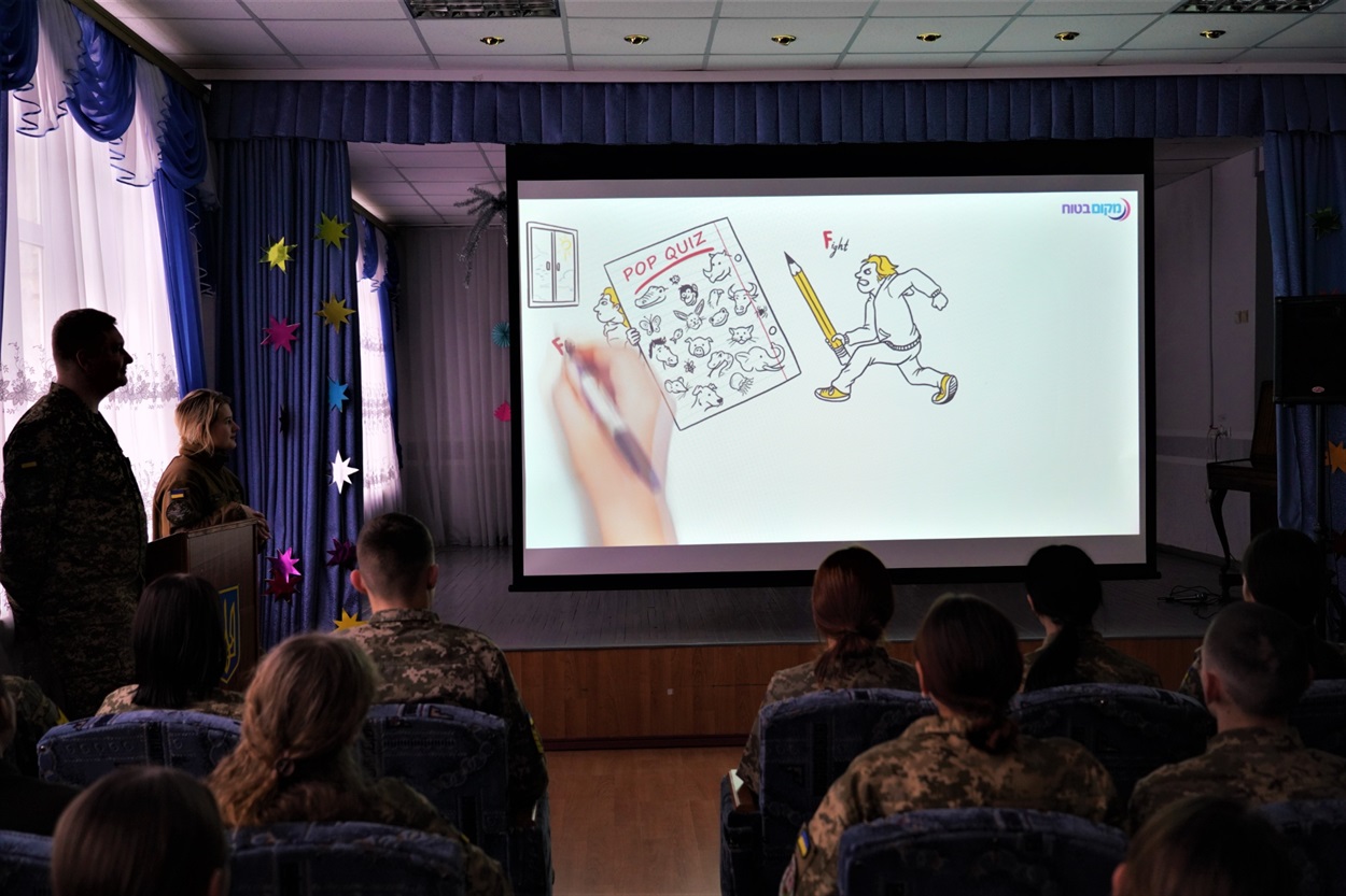 Теоретичні заняття проводять Дмитро Олійник та Марія Вальковець