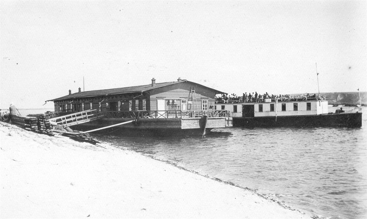 Пароплав відходить від пристані в Переяславі світлина 1910-1915 рр.