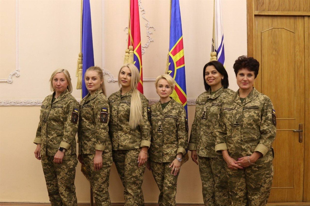 https://voentorg.ua/odezhda