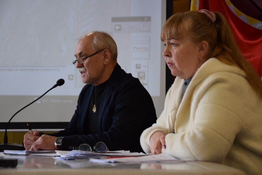 Міський голова Переяславської ТГ Вячеслав Саулко, секретар ради Лідія Оверчук 