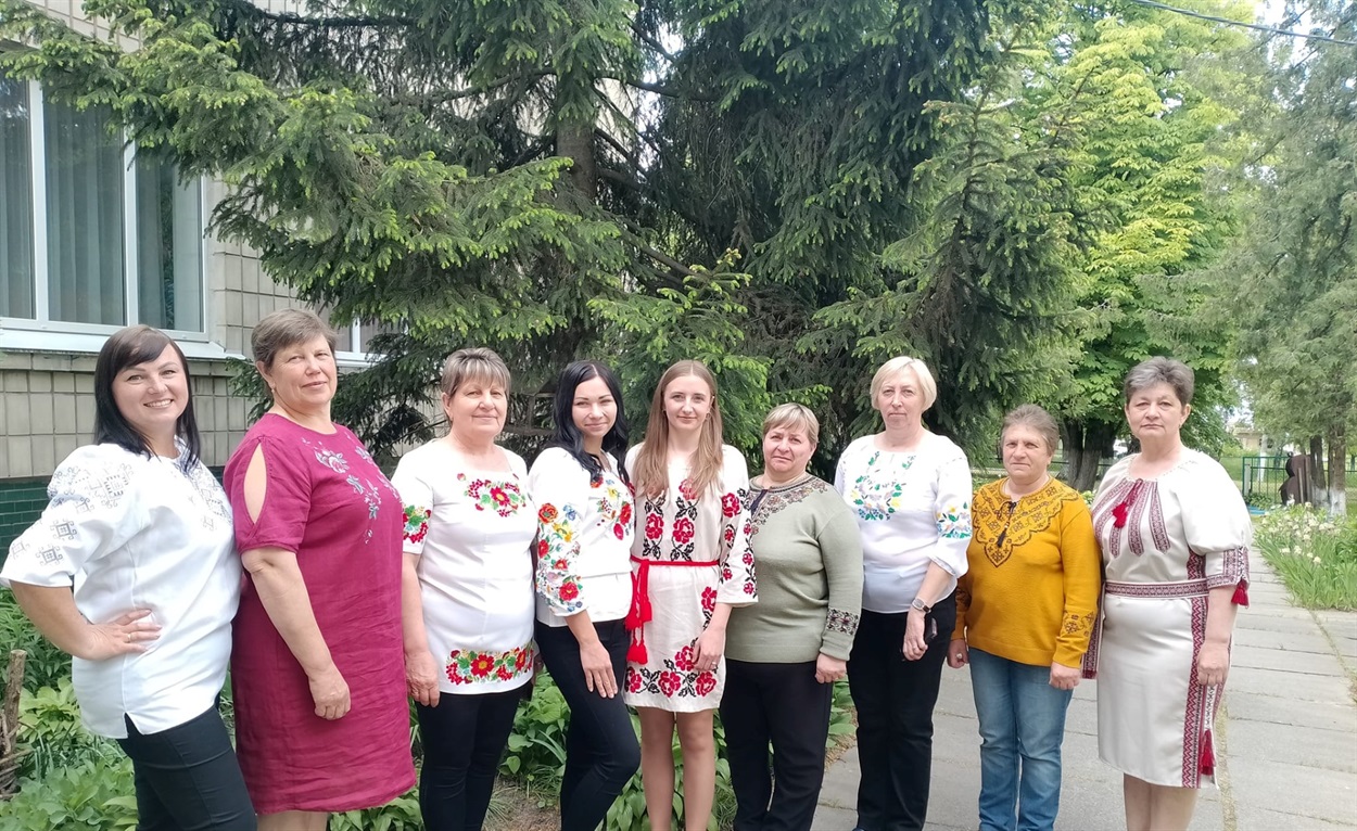 Колектив працівників дитсадка "Колосок" , с. Циблі 