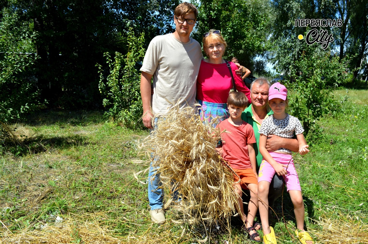Кулик В’ячеслав, син Іванко, племінниця Вікторія, мати Зоя Кулик та батько Олександр Петрович