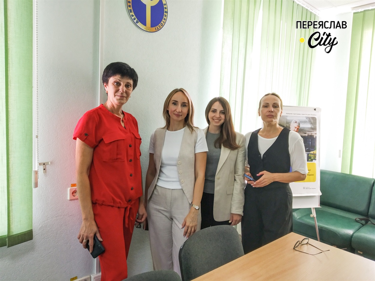 Любов Красова, Ольга Веселовська, Анна Радіоновська, Ксенія Макаревич