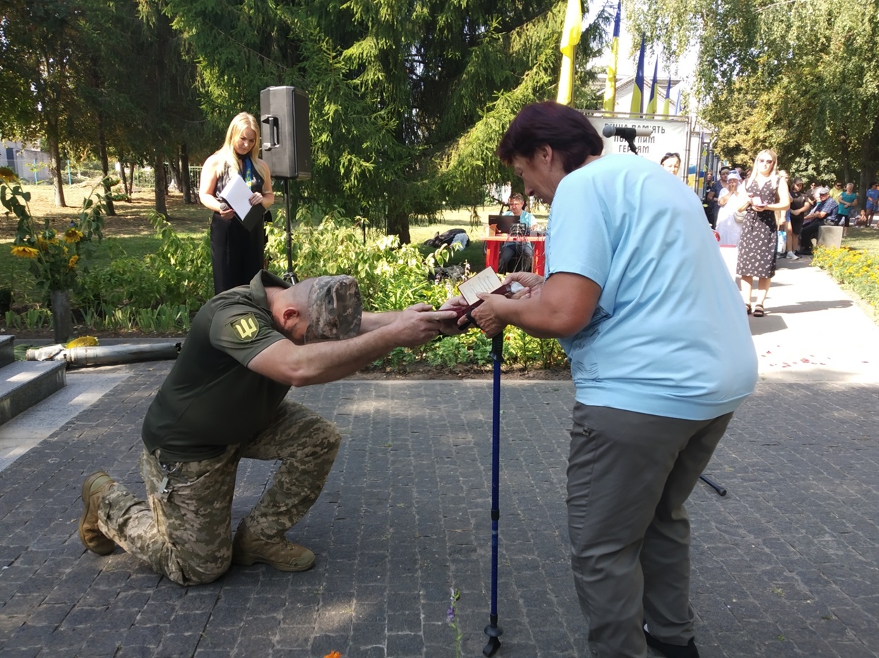 Ангеліна Степанівна Пилипенко отримує посмертний орден сина 