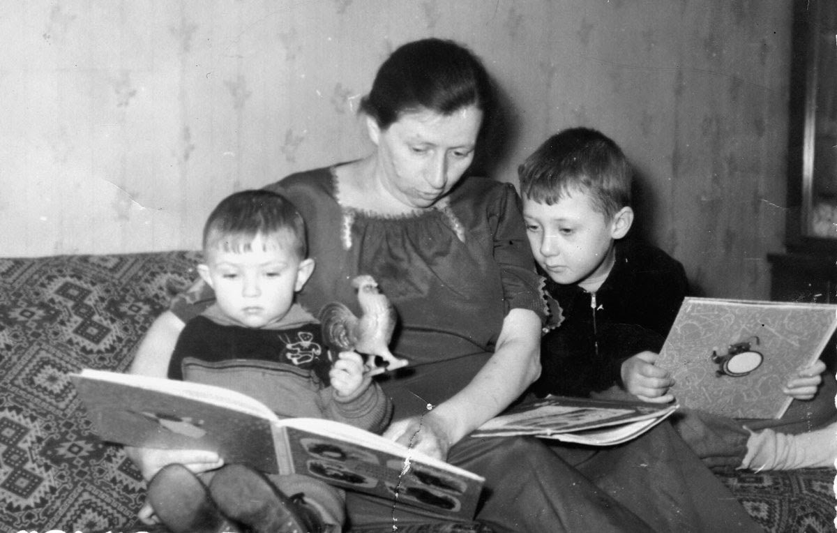 Катерина з синами Андрієм (старший) та Юрієм (молодший)