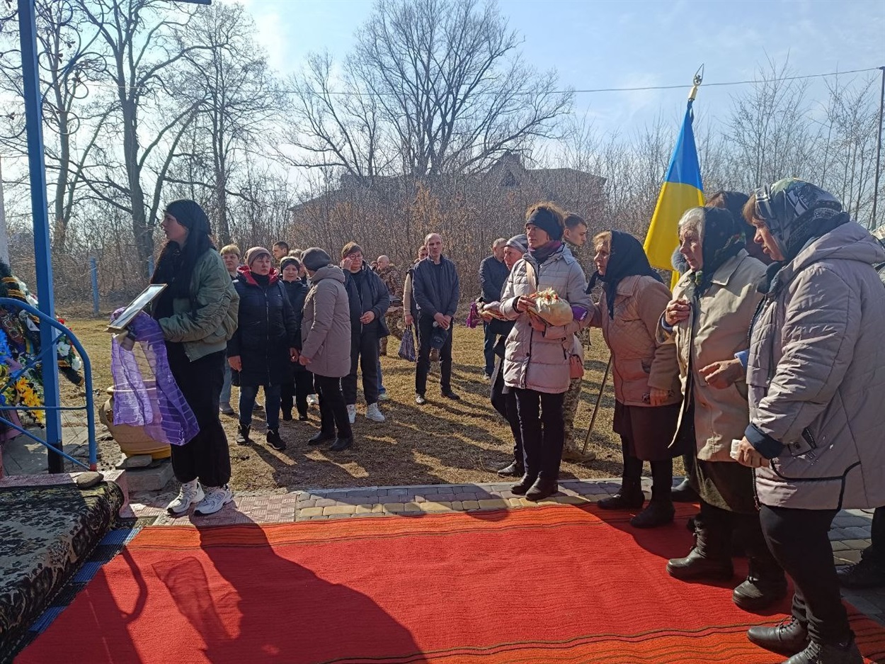 У Пристромах попрощалися із захисником України Олександром Іващенком. 8 березня 2025 р.  