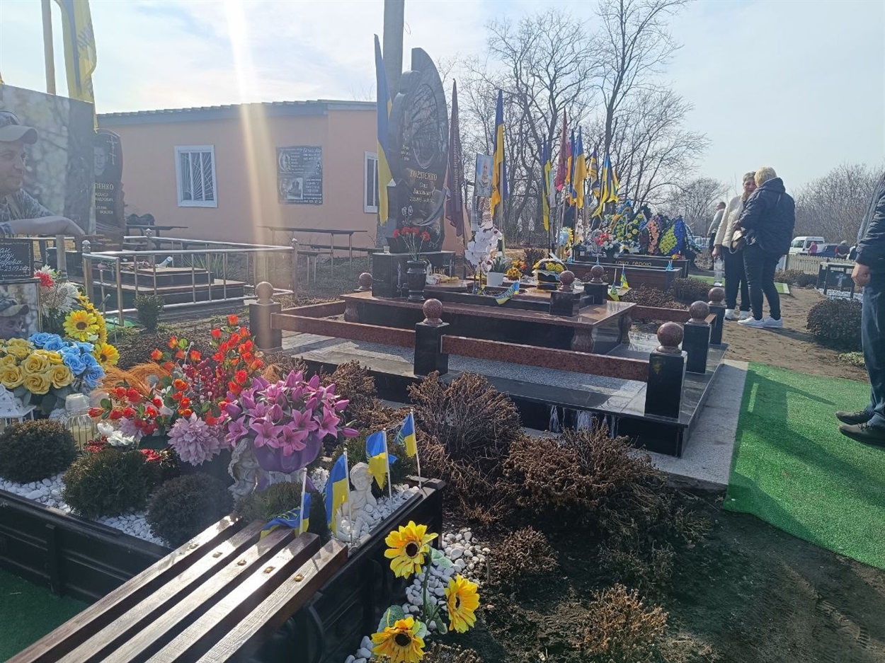 У Пристромах попрощалися із захисником України Олександром Іващенком. 8 березня 2025 р.  