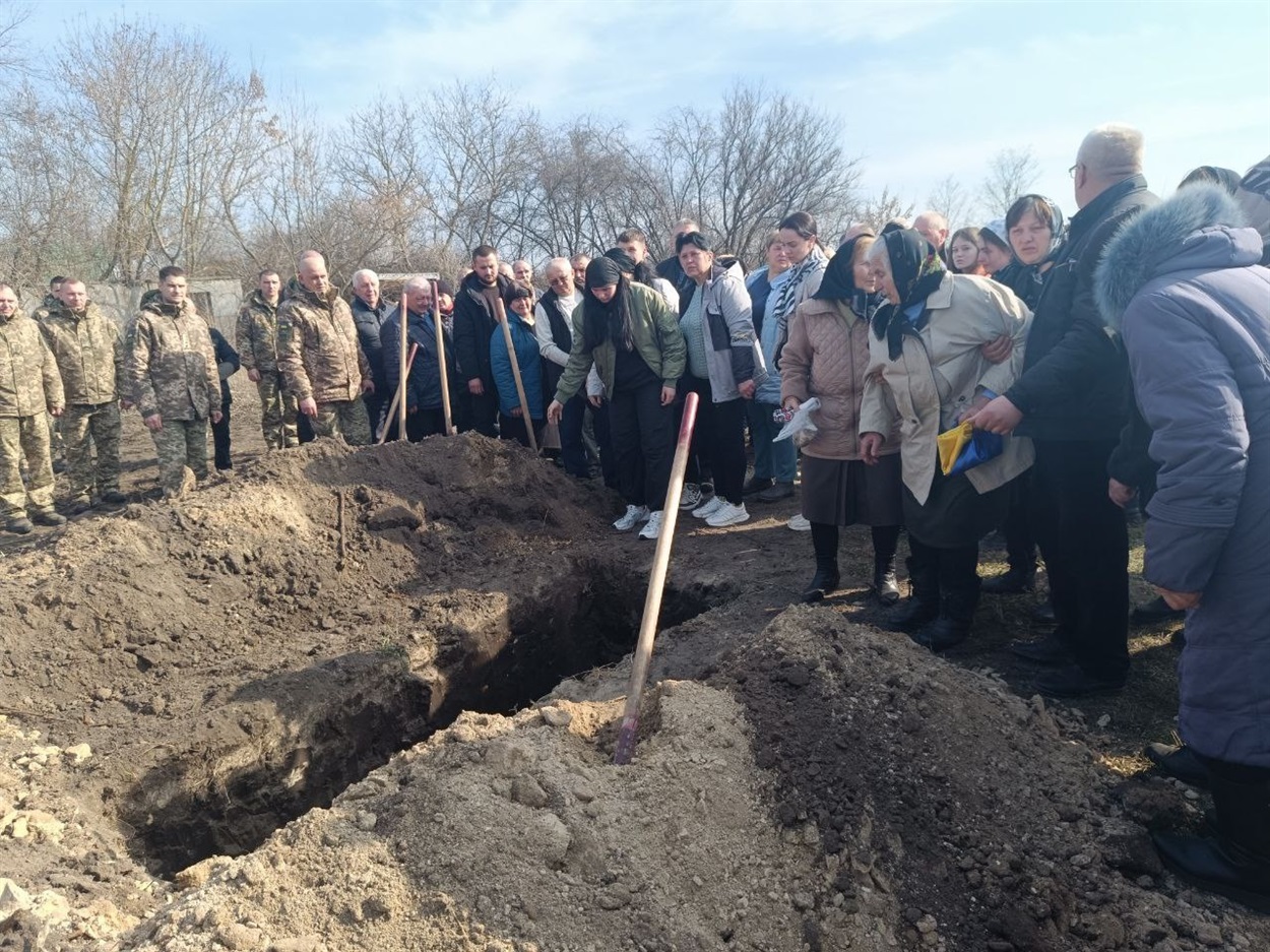 У Пристромах попрощалися із захисником України Олександром Іващенком. 8 березня 2025 р.  