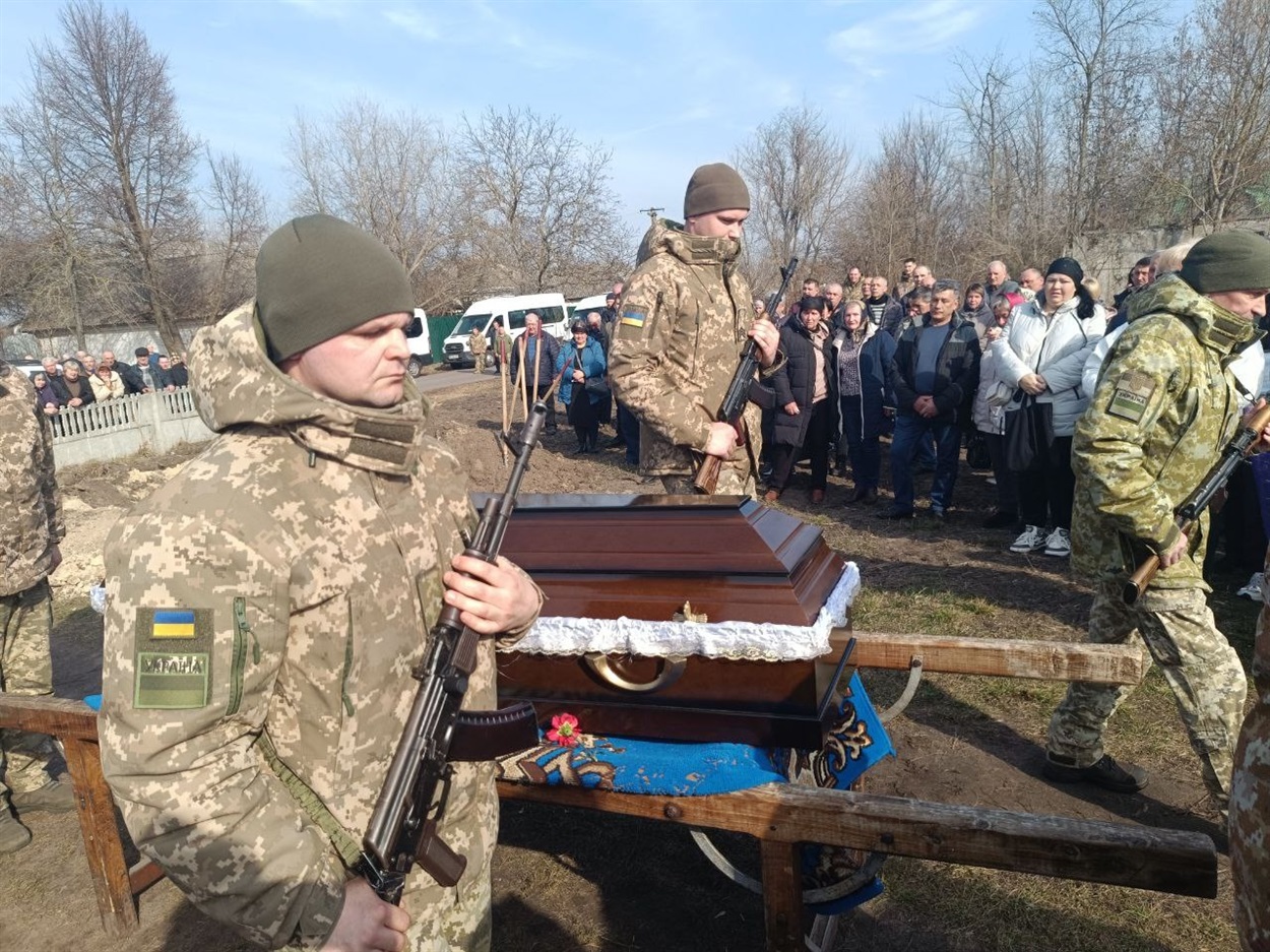 У Пристромах попрощалися із захисником України Олександром Іващенком. 8 березня 2025 р.  