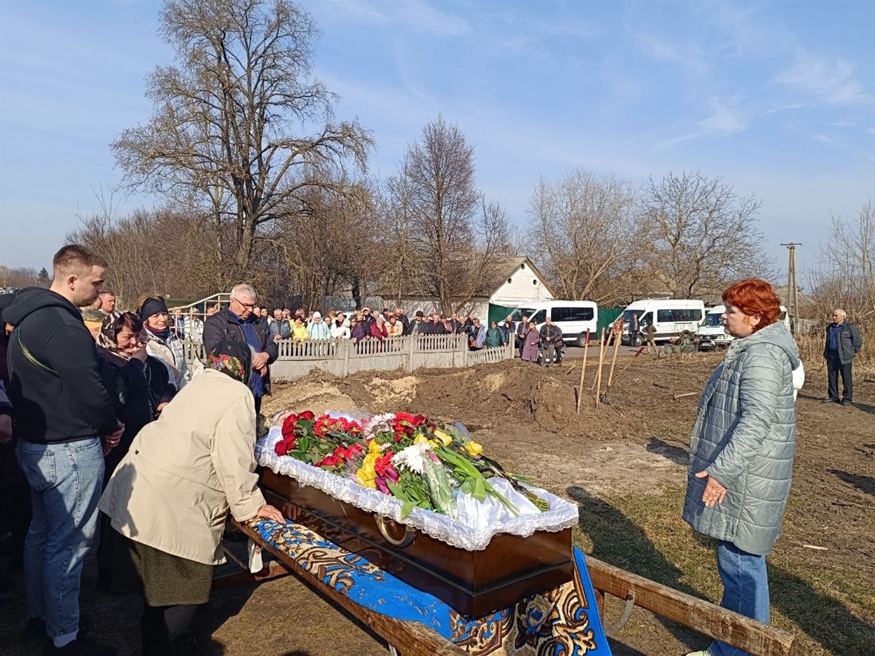 У Пристромах попрощалися із захисником України Олександром Іващенком. 8 березня 2025 р.  