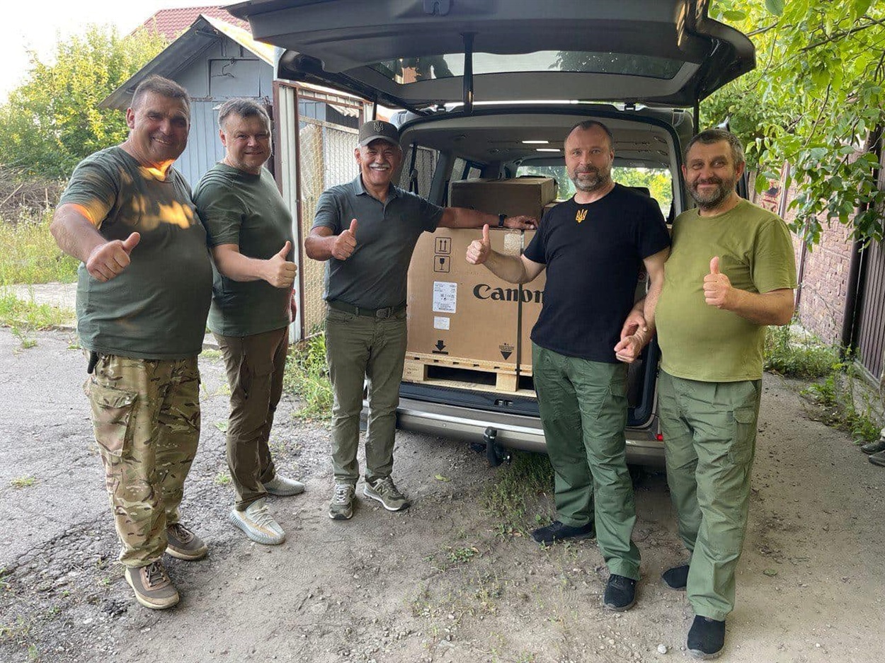 Доставили допомогу бійцям: Валерій Мартишко (на той час заступник командира 137 бат. ТрО), Сергій Бунін, нардеп, Вячеслав Саулко, мер Переяслава, Руслан Дяченко, голова Бориспільської РВА. 9 серпня 2023 р. 