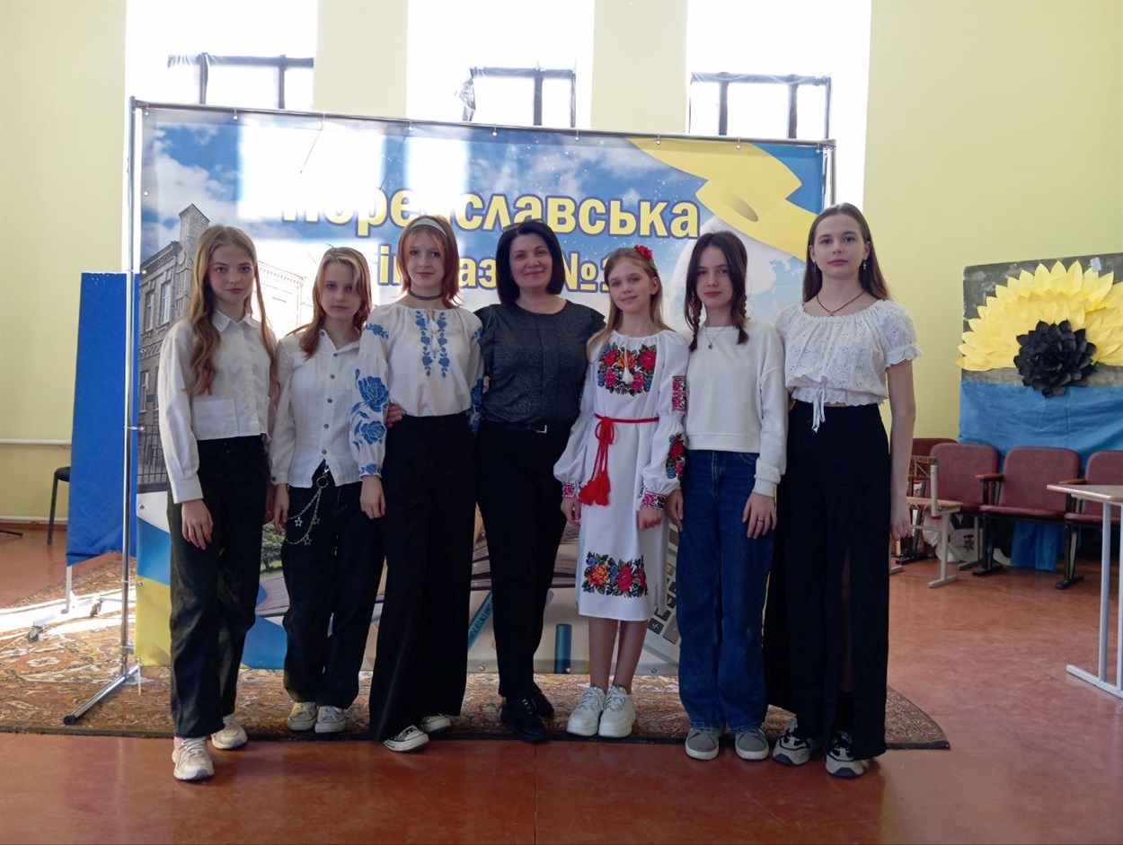 Вікторія Сидорець, Софія Черновська, Вероніка Корж, Ірина Сич, Софія Хвостик, Анна Хобта, Айлін Безхлібна