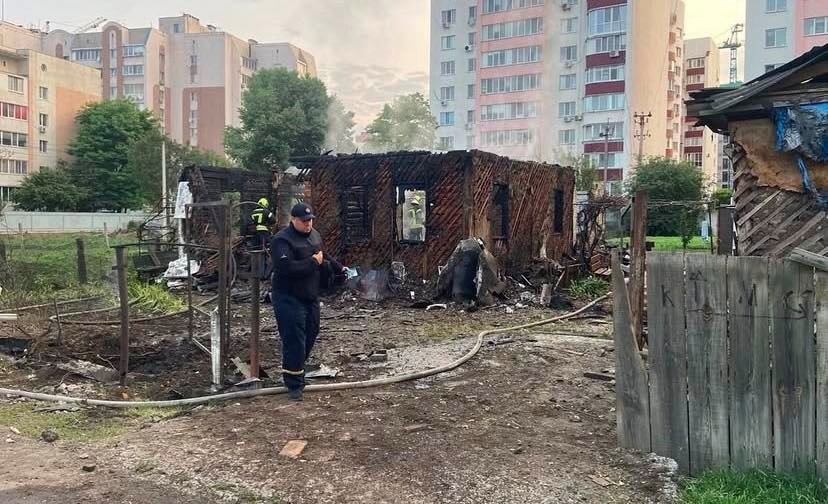 Будинок згорів повністю внаслідок нічної ворожої атаки на Бориспіль

