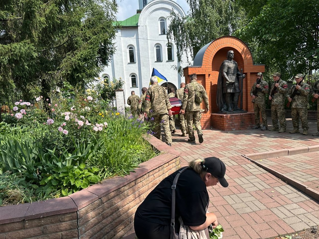 Прощання та відспівування Воїна Андрія Ющенка у храмі Воскресіння Христового в Переяславі