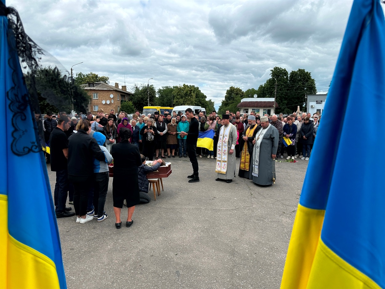 ​​Прощання з Героєм Богданом Ільєнком. Площа в с. Студеники. 20.06.2025 р. 