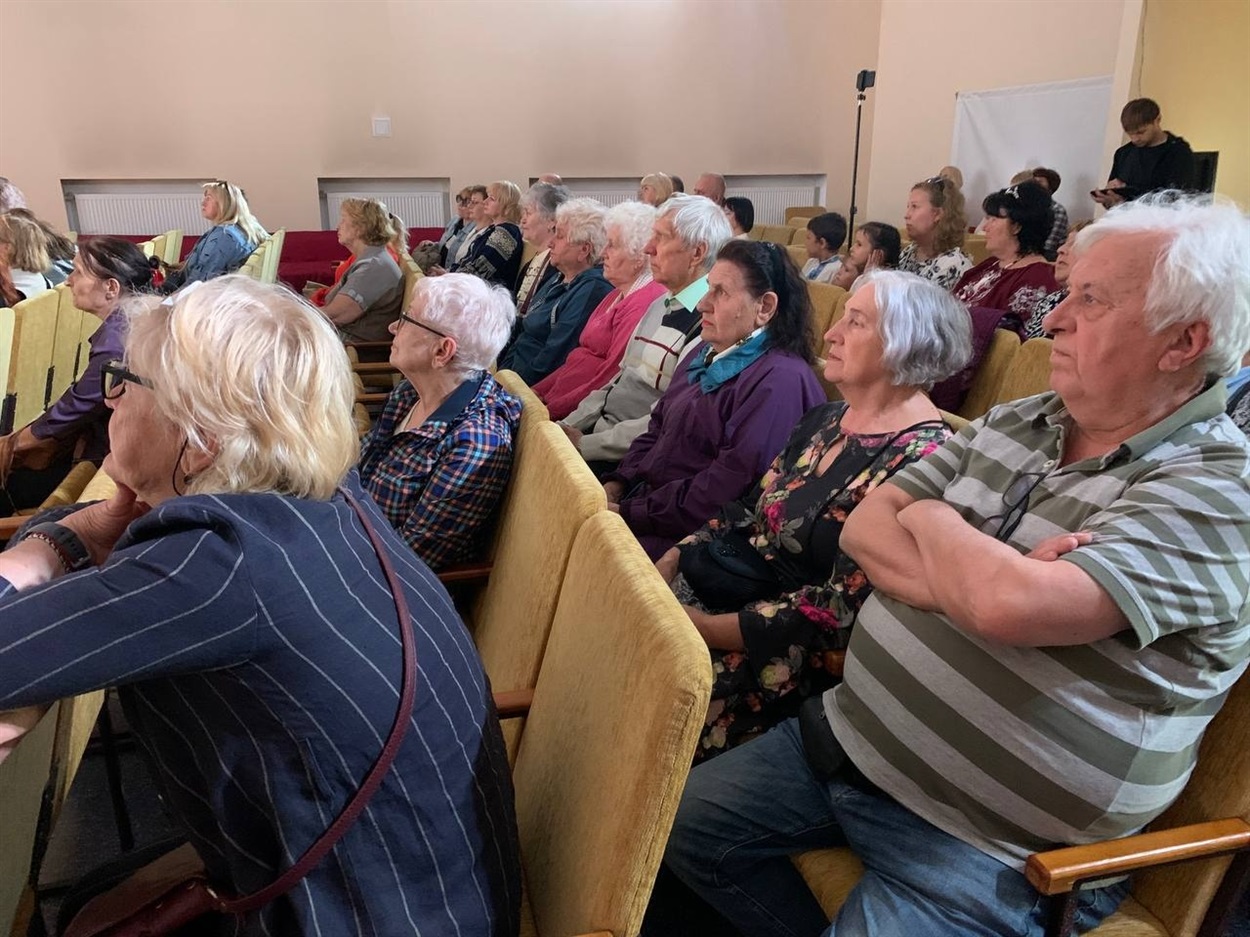 "Веселка" з Переяслава в Гостомелі