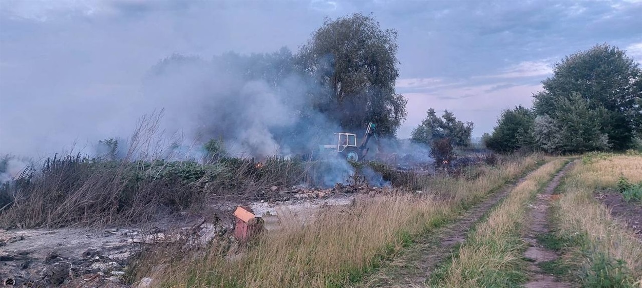 У Пологах-Чобітках горіло сміття на відкритій території