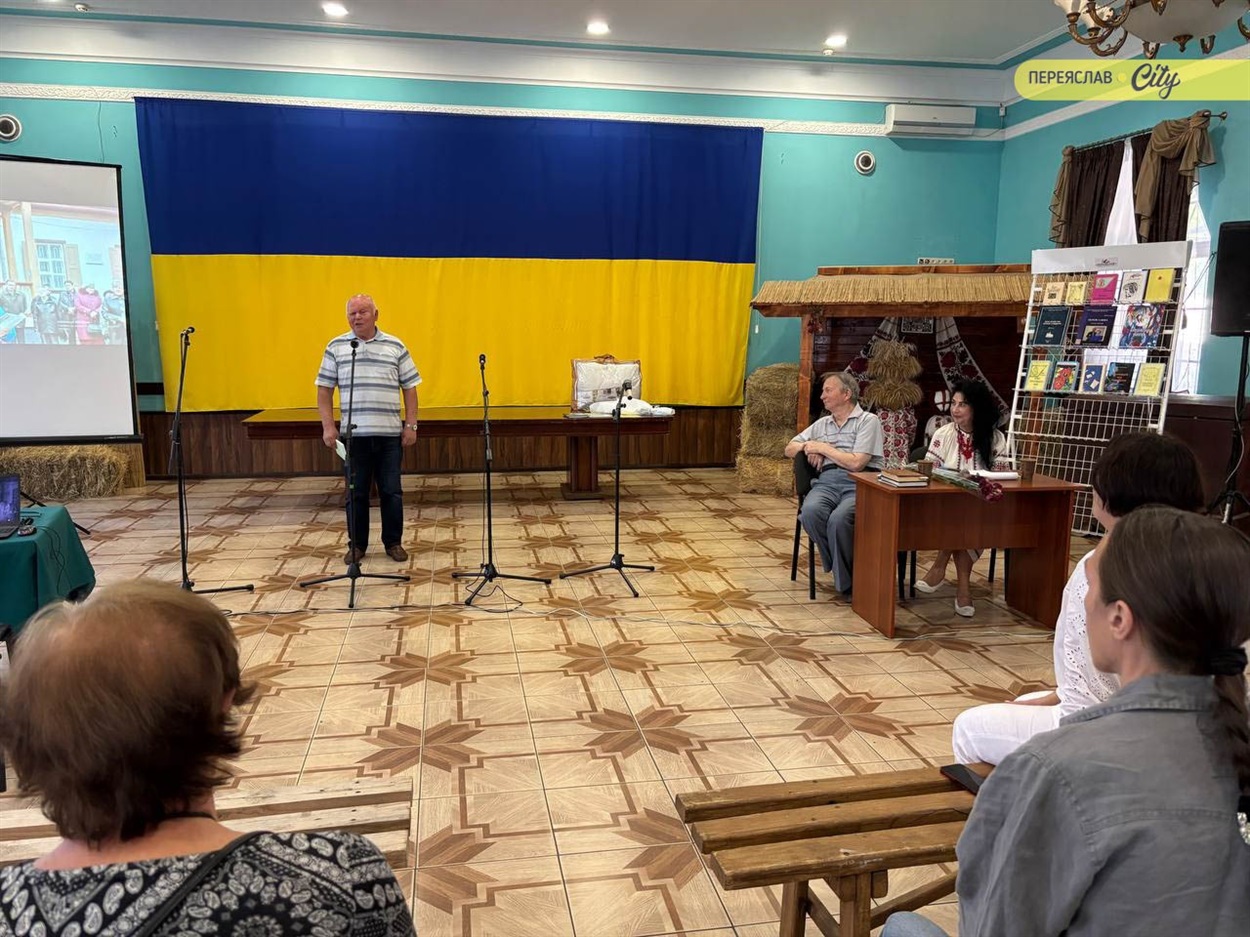 Іван Якименко товаришує з Олегом Коломійцем зі школи, вони однокласники