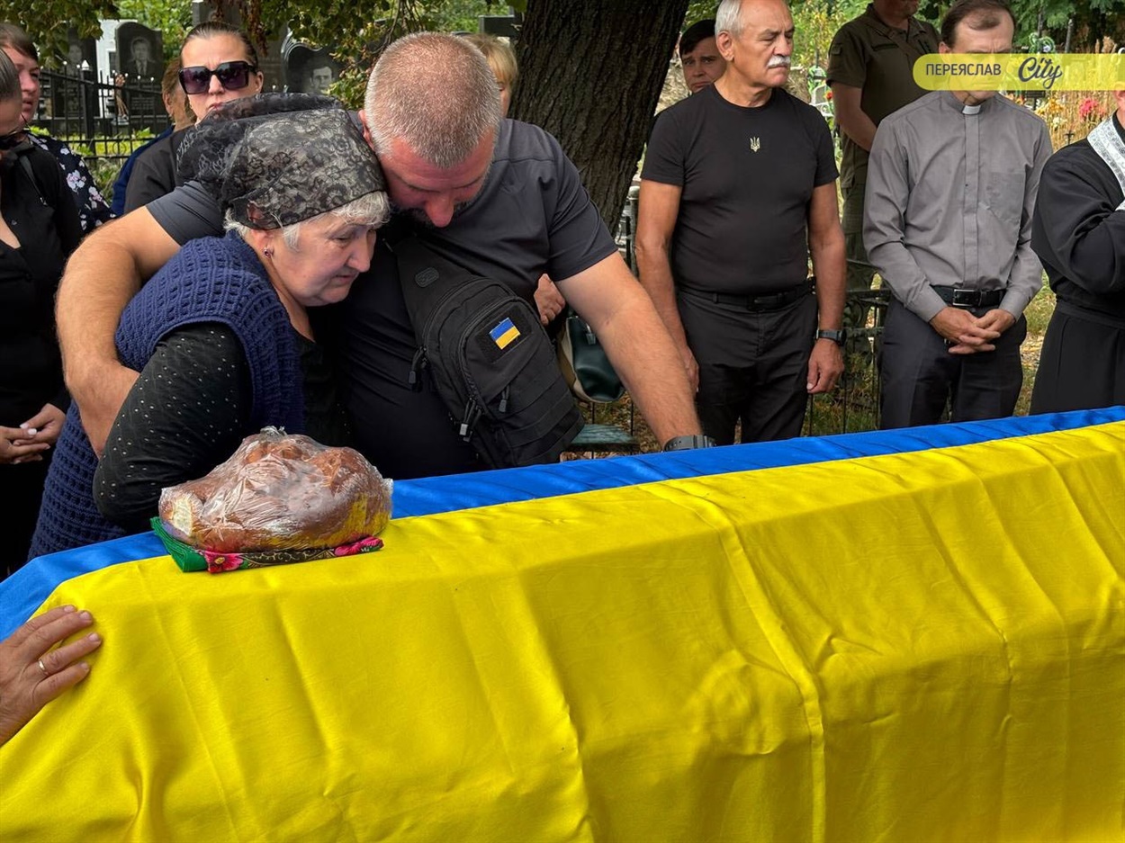Прощання з Героєм Олександром Гришком