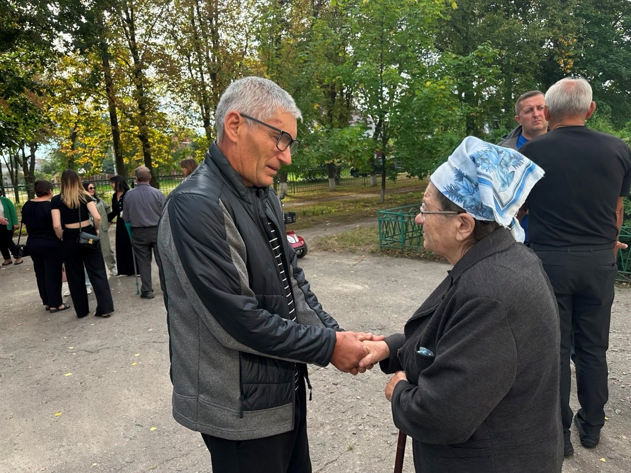 Михайлу Хрумалу відкрили меморіальну дошку на фасаді Переяславської гімназії №3