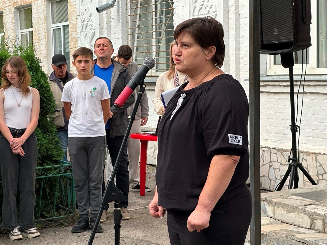 Михайлу Хрумалу відкрили меморіальну дошку на фасаді Переяславської гімназії №3