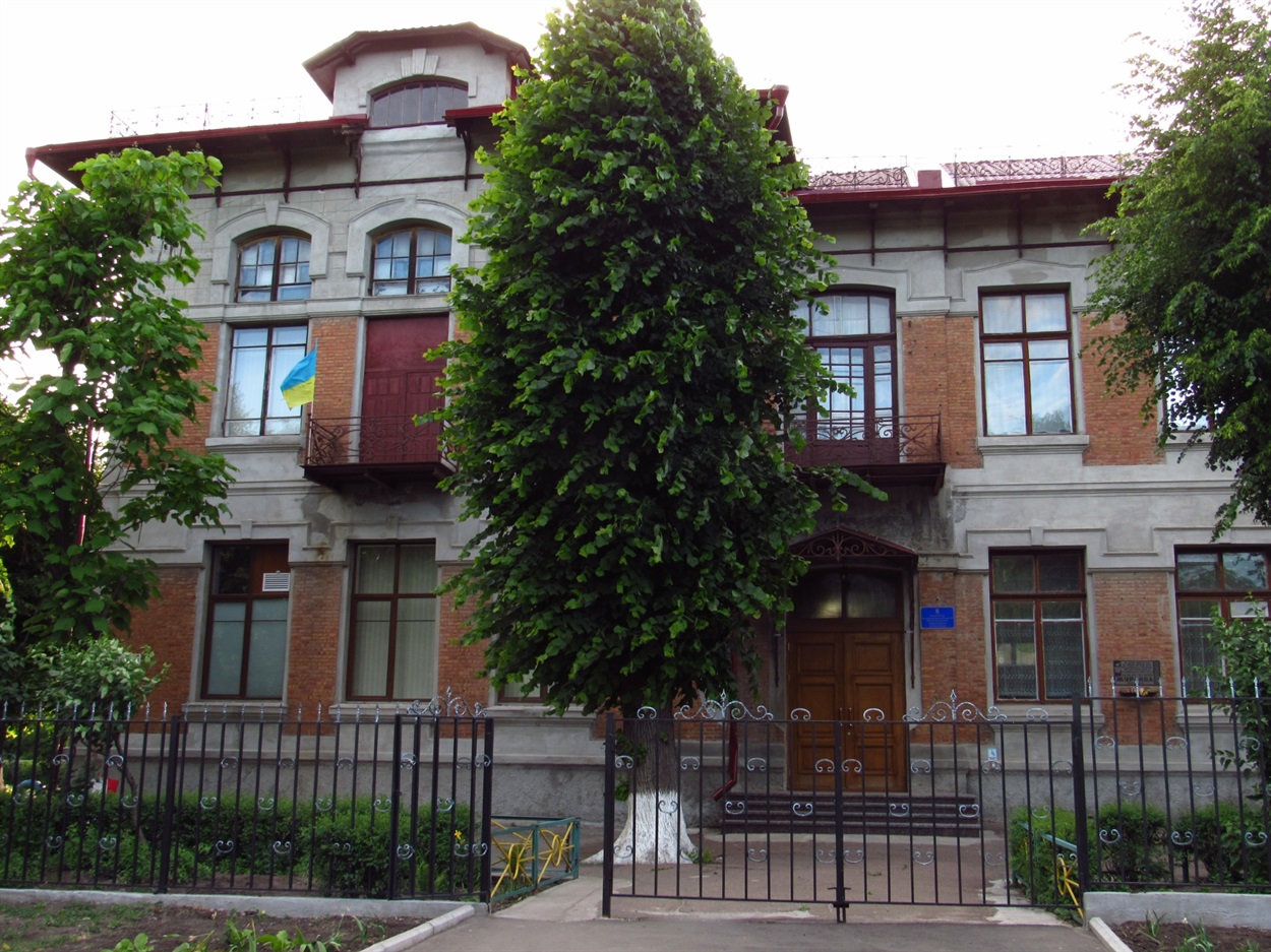Гімназія імені Олени Журливої у Кропивницькому