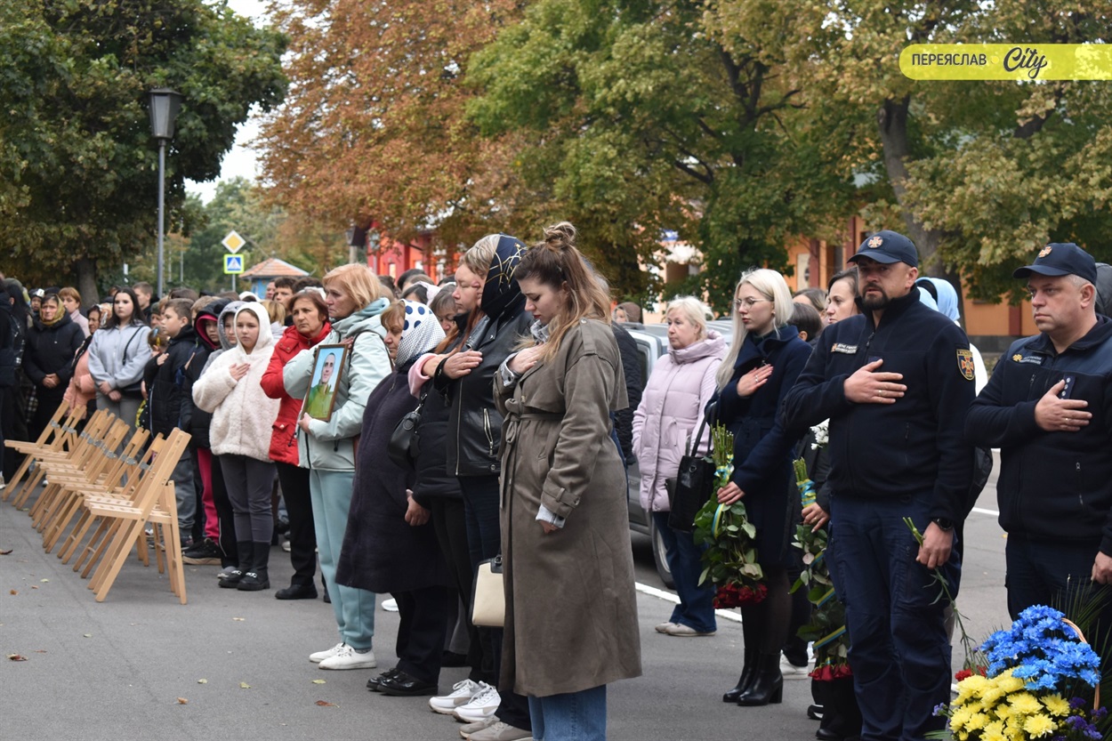 Алею Героїв у Переяславі продовжили імена восьми воїнів, рідним вручили посмертні нагороди ФОТО