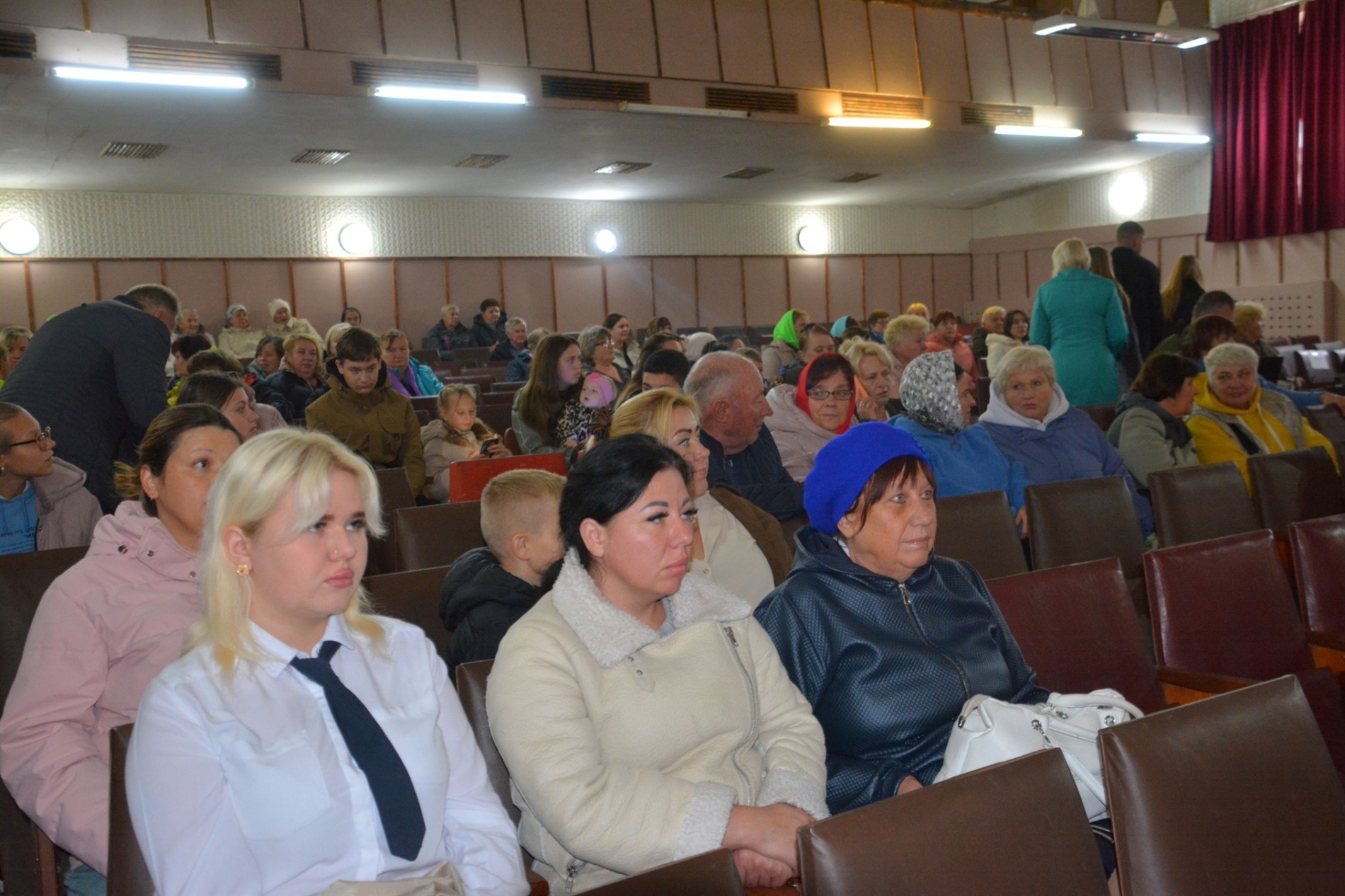 У Студениках відзначили День заснування громади і вручили дітям Героїв обереги 