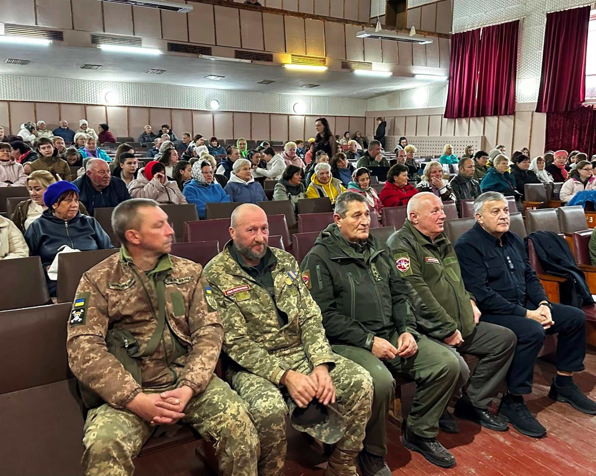 У Студениках відзначили День заснування громади і вручили дітям Героїв обереги 