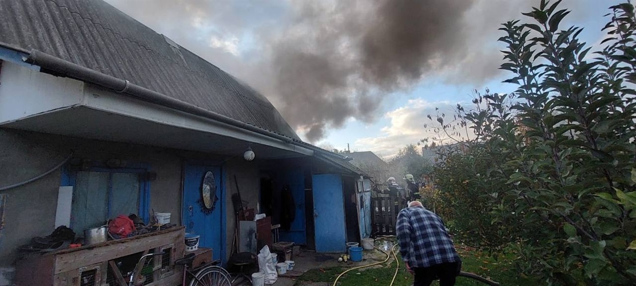 У Переяславі рятувальники ліквідували загоряння курника