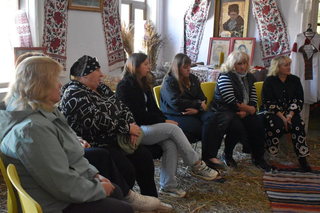 Зустріч журналісток Переяслав Сіті з рідними Героїв у центрі "Любомир" 27 вересня