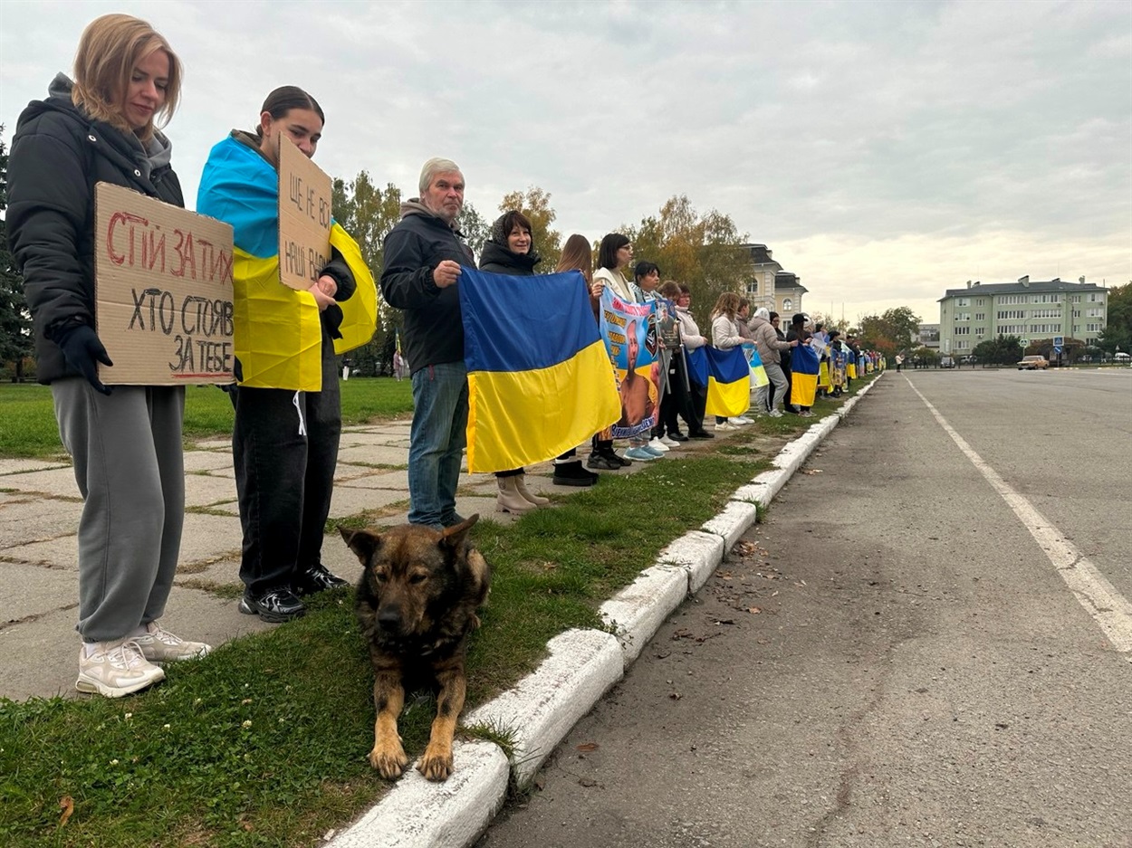 Мовчазна акція на підтримку військовополонених  та зниклих безвісти воїнів. 18 жовтня, 2025р., Переяслав