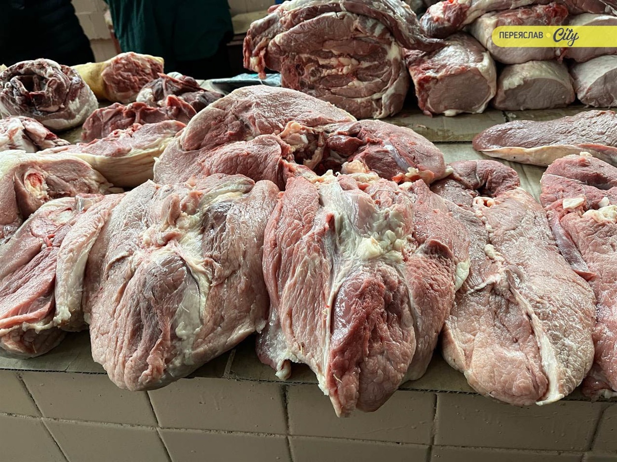 На базар у Переяславі привезли багато часнику від 100 грн за кіло, домашні яйця продавали по 90 грн