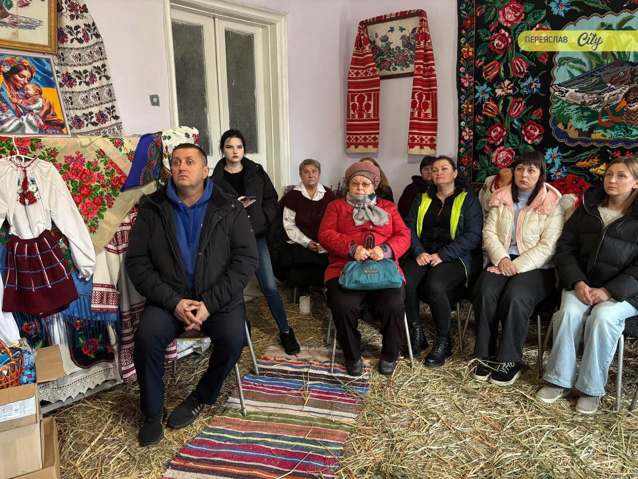 У центрі 