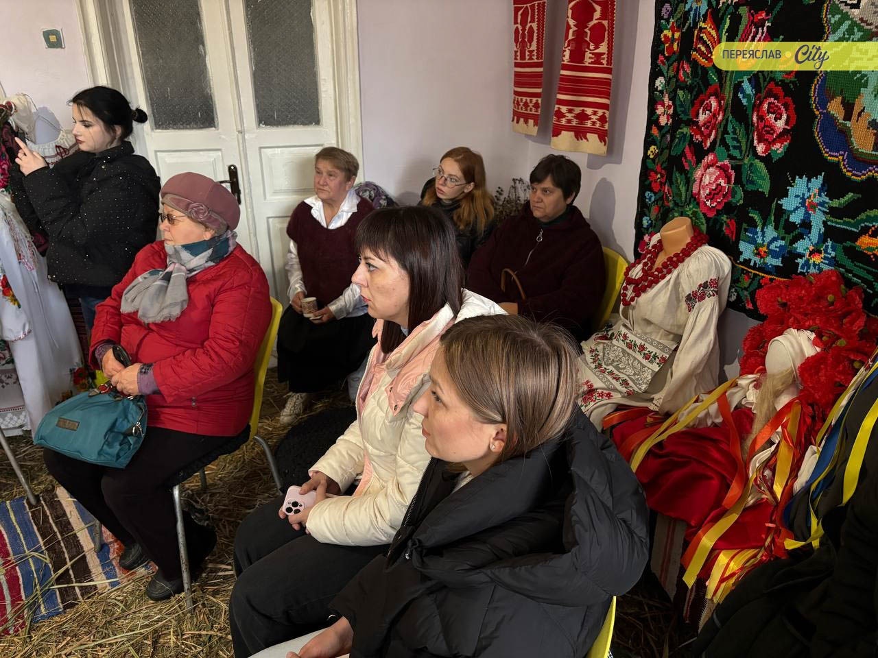 У центрі 