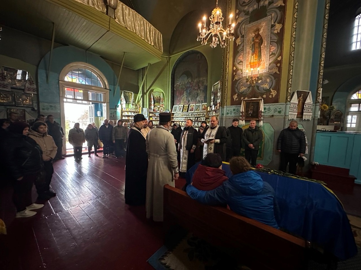 Переяславщина попрощалася з Героєм Миколою Захарченком
