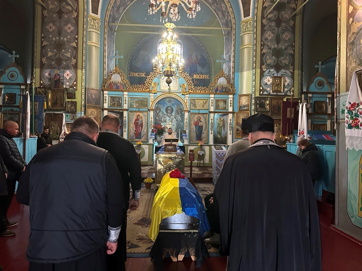 Переяславщина попрощалася з Героєм Миколою Захарченком