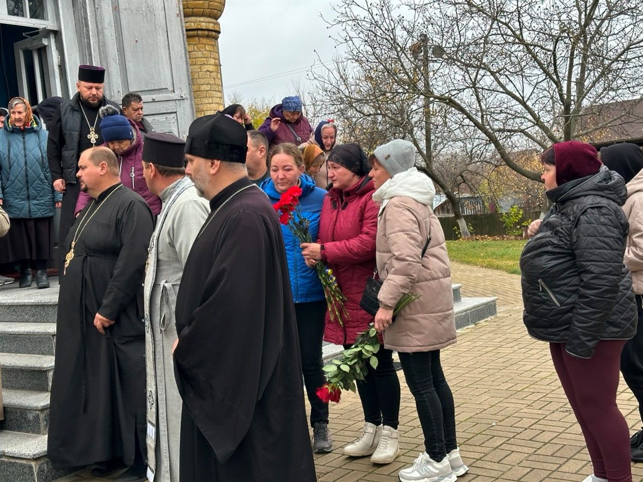 Переяславщина попрощалася з Героєм Миколою Захарченком