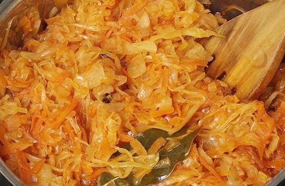 Рецепт тушеної капусти