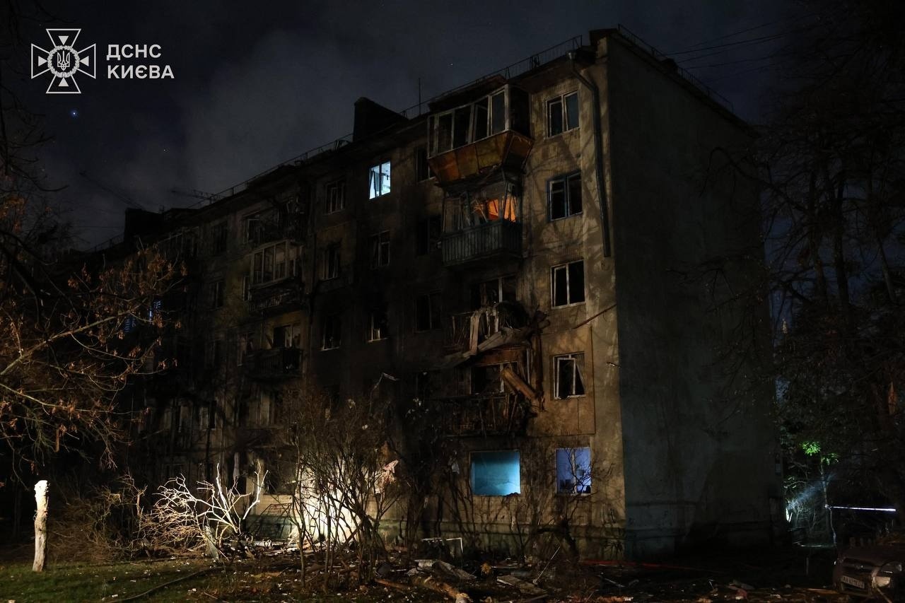 Унаслідок нічної атаки на Київ і область є загиблі, поранені та пошкоджена інфраструктура